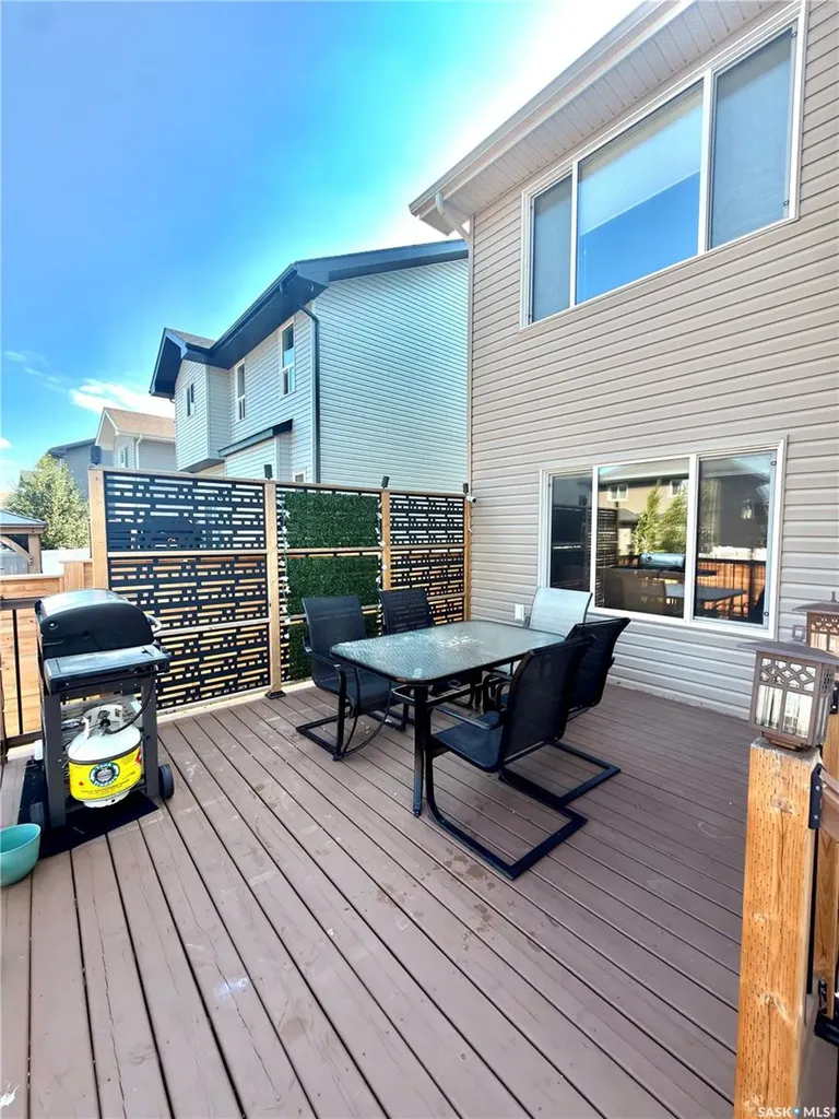 539 Secord Manor Saskatoon SK S7V 0M1