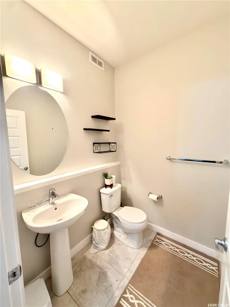 539 Secord Manor Saskatoon SK S7V 0M1