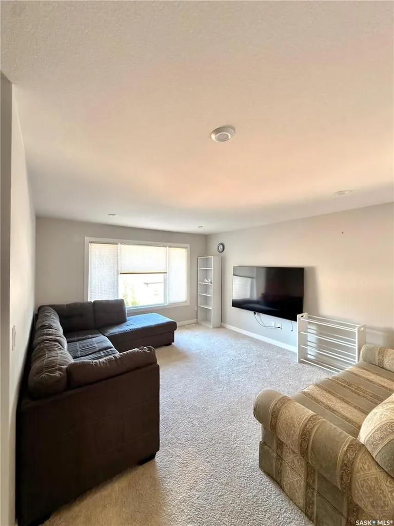 539 Secord Manor Saskatoon SK S7V 0M1
