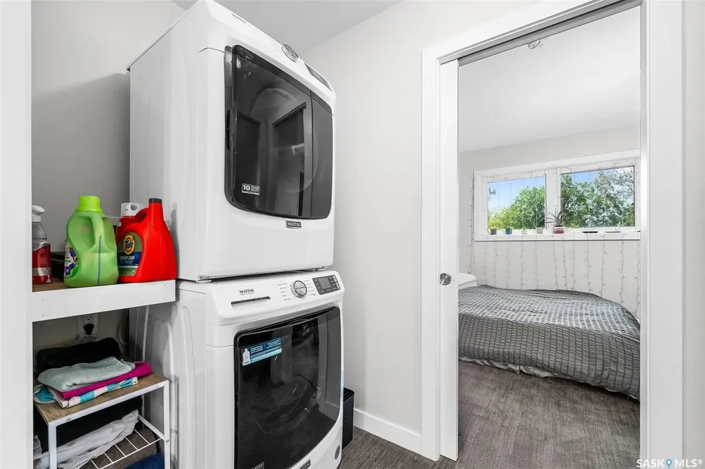 424 9th Avenue W Moose Jaw SK S6H 4H5