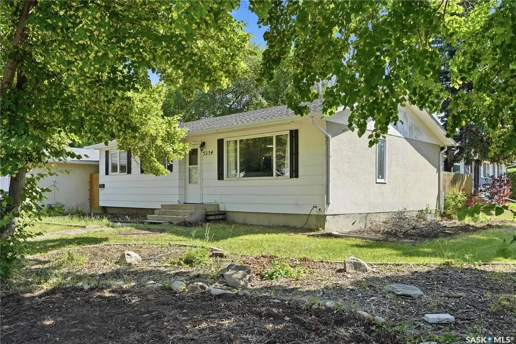 3234 Maxwell Street Saskatoon SK S7L 4K8