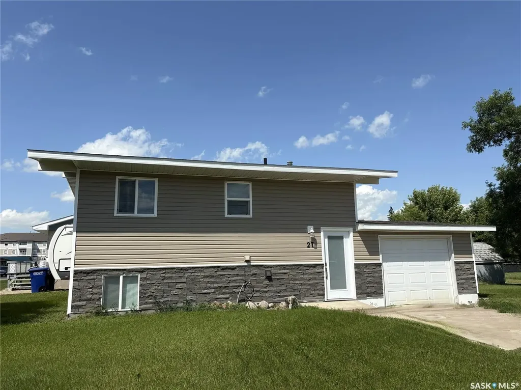 27 Calvert Crescent Lanigan SK S0K 2M0