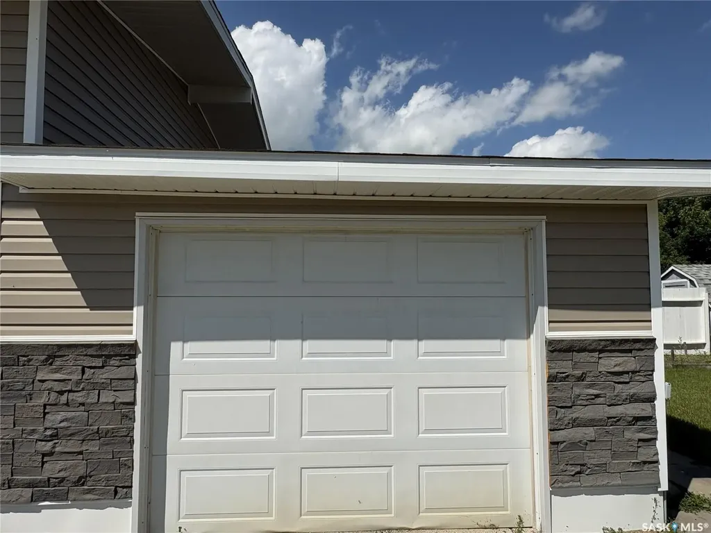 27 Calvert Crescent Lanigan SK S0K 2M0