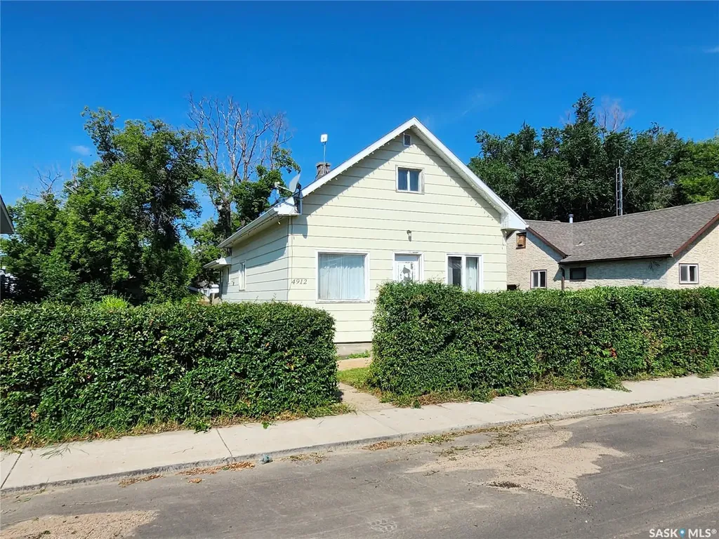 4912 Tribune Street Macklin SK S0L 2C0