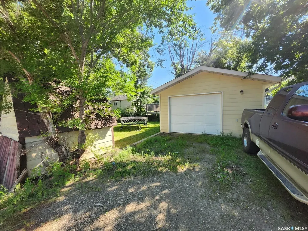 4912 Tribune Street Macklin SK S0L 2C0