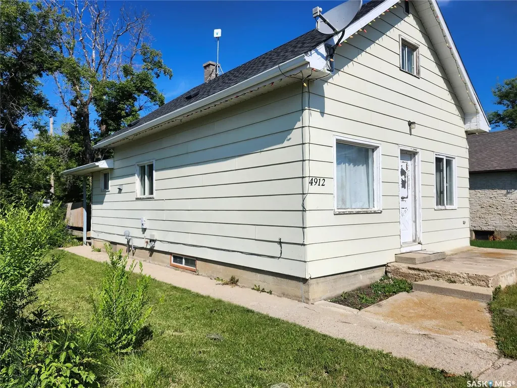 4912 Tribune Street Macklin SK S0L 2C0
