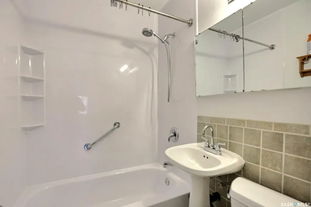 2354 Mcara Street Regina SK S4N 2W3