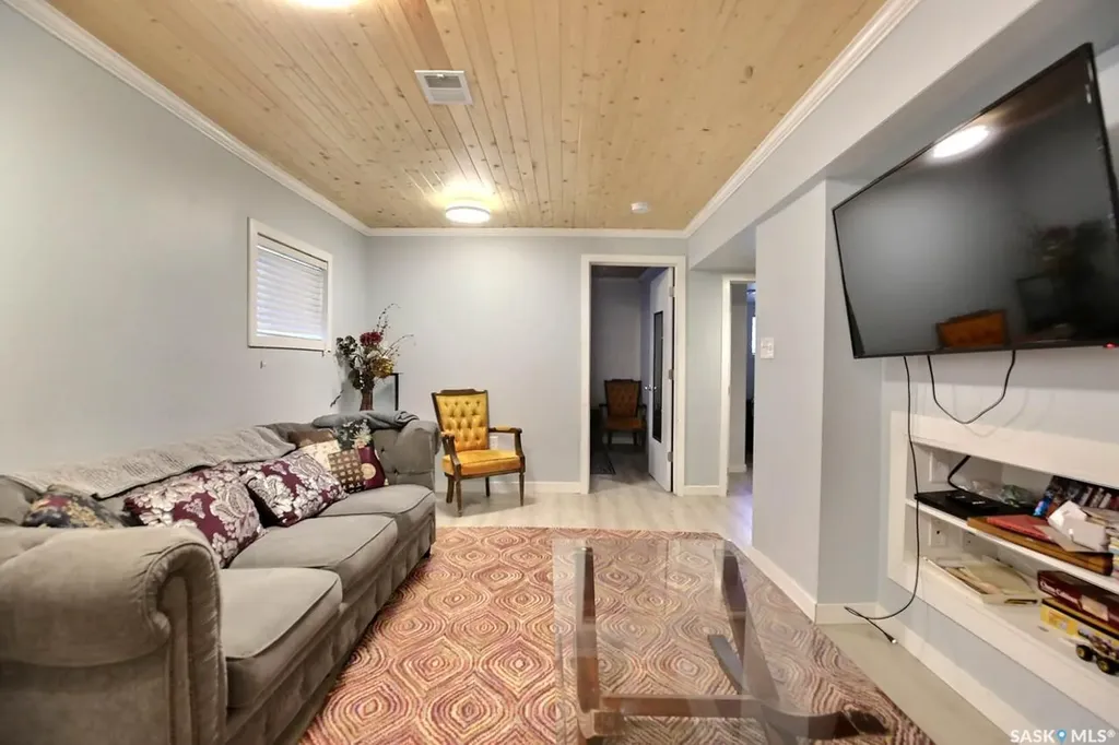 2354 Mcara Street Regina SK S4N 2W3