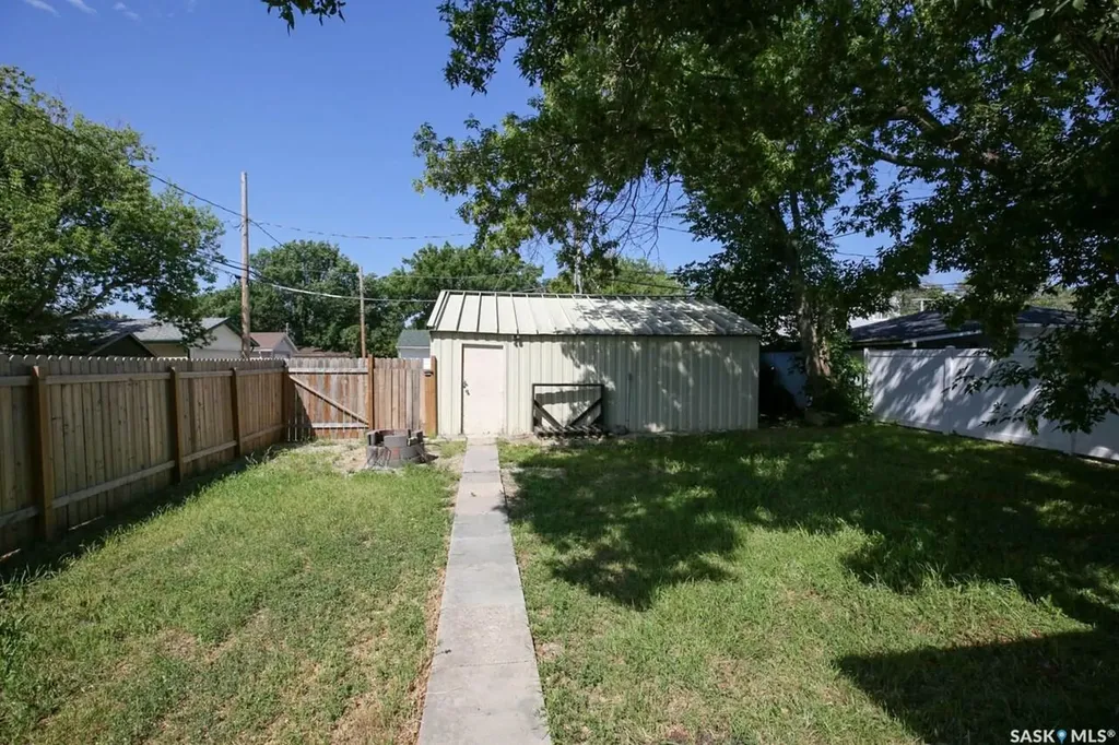 2354 Mcara Street Regina SK S4N 2W3