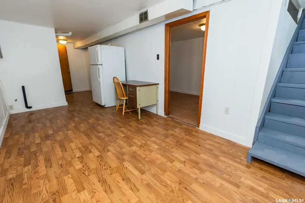 402 Grand Avenue Luseland SK S0L 2A0