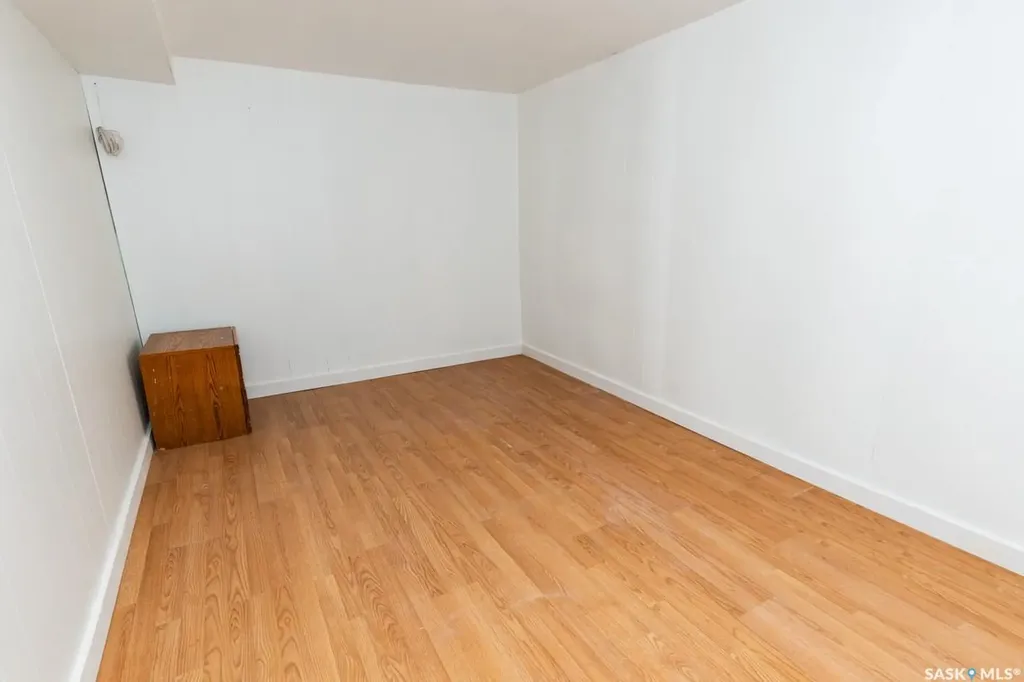 402 Grand Avenue Luseland SK S0L 2A0