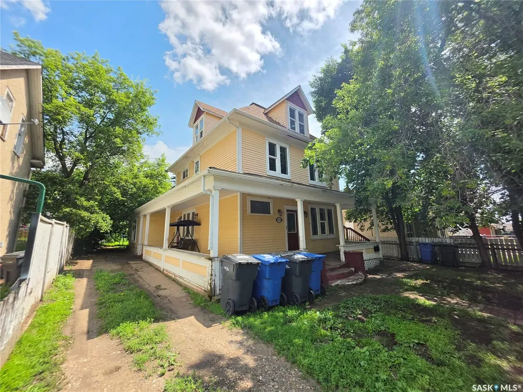 1072 104th Street North Battleford SK S9A 1N4