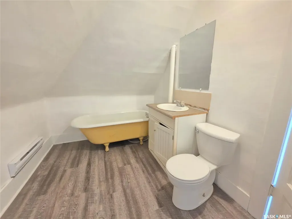 1072 104th Street North Battleford SK S9A 1N4