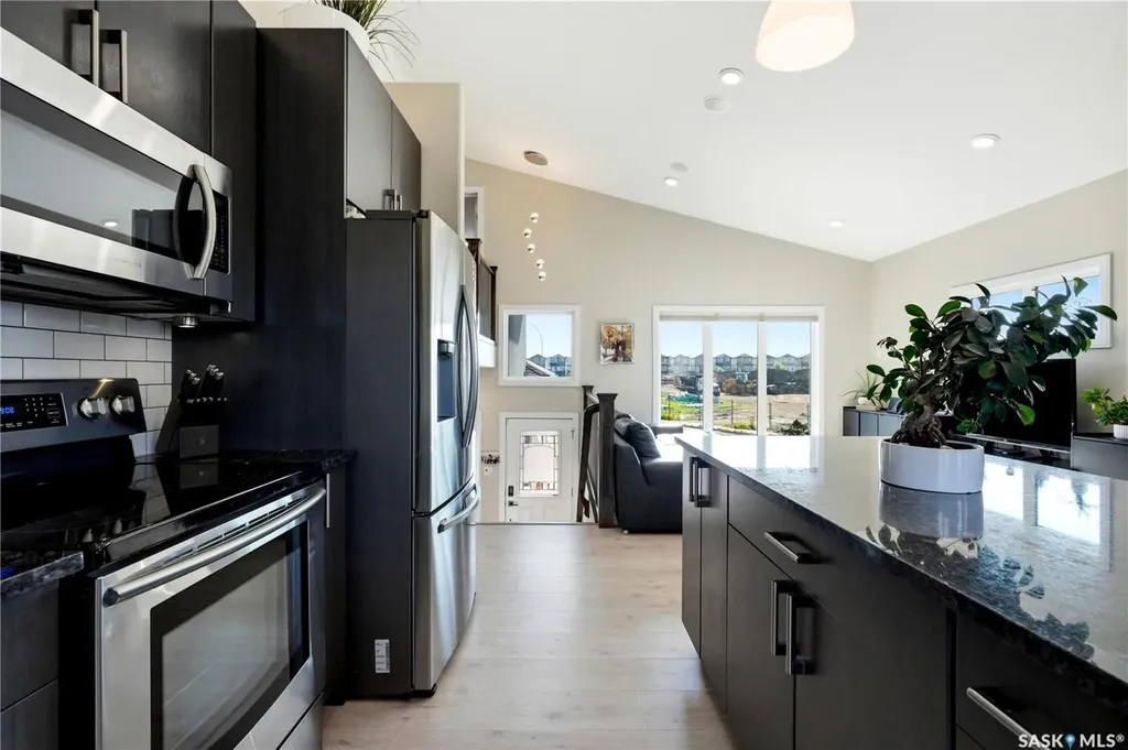 822 Werschner Court Saskatoon SK S7V 0A7