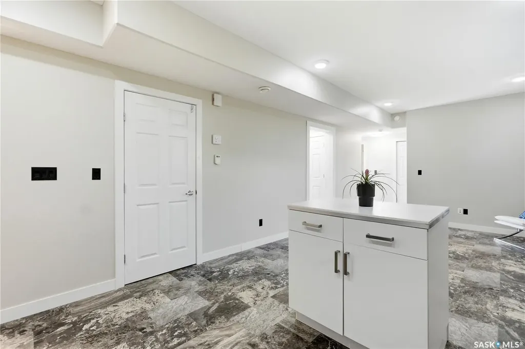 822 Werschner Court Saskatoon SK S7V 0A7