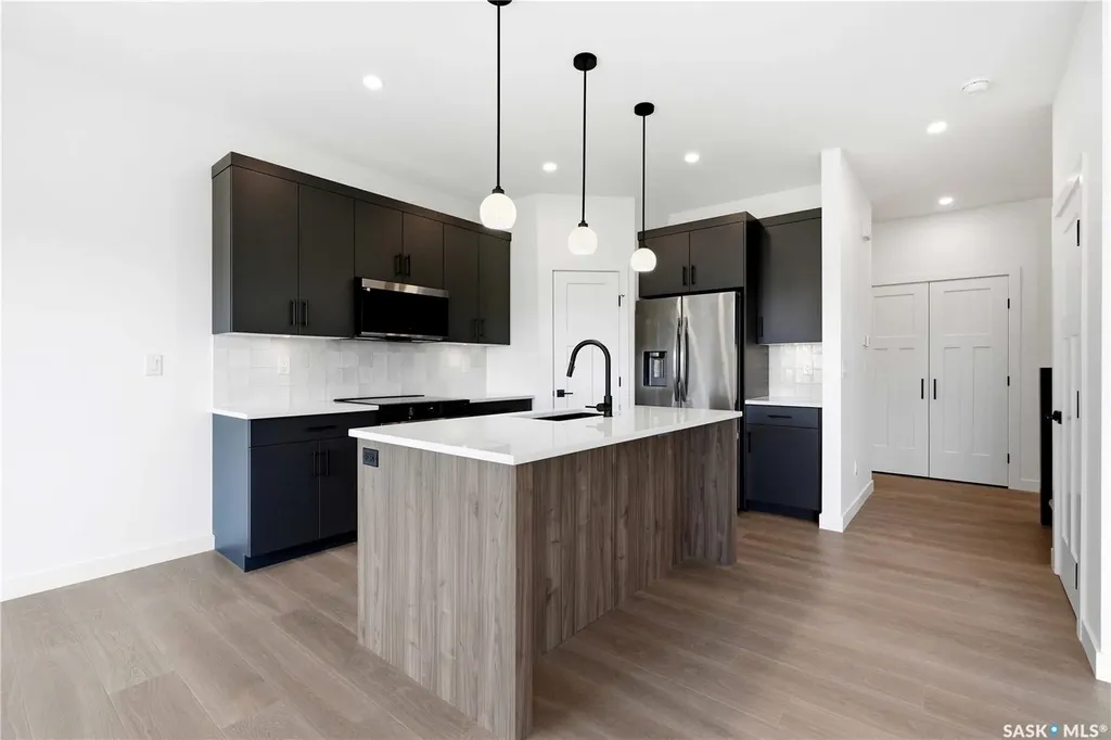 255 Doran Way Saskatoon SK S7V 1Z3