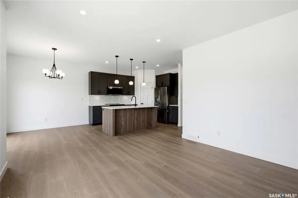 255 Doran Way Saskatoon SK S7V 1Z3