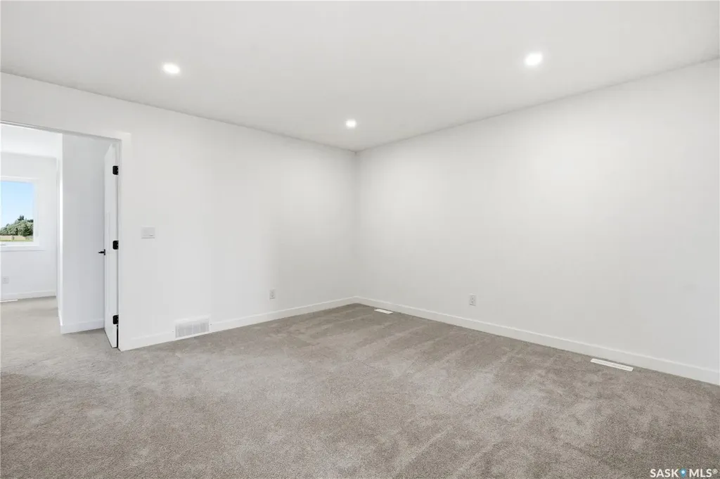 255 Doran Way Saskatoon SK S7V 1Z3