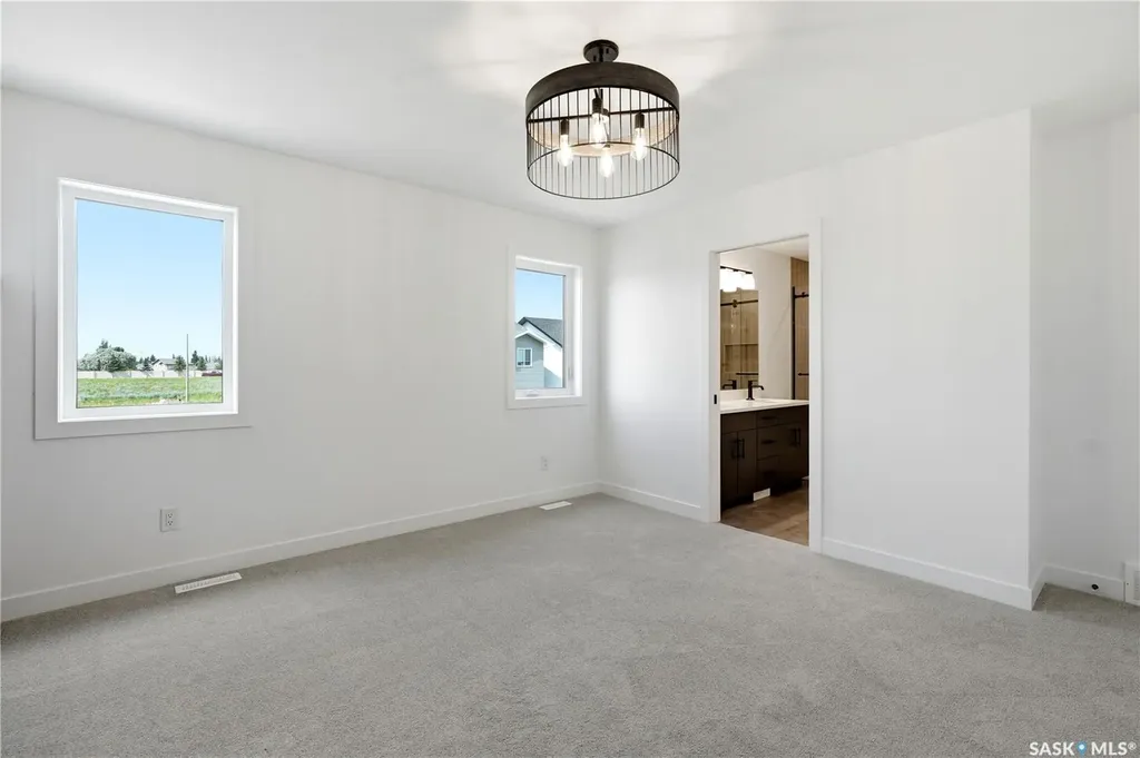 255 Doran Way Saskatoon SK S7V 1Z3