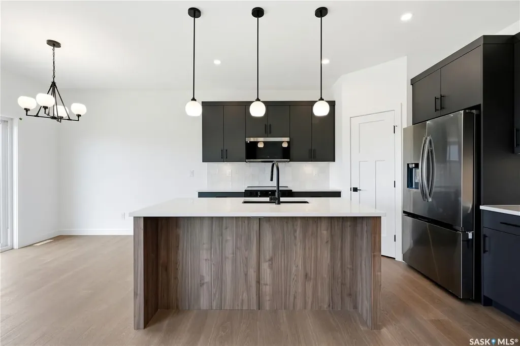 255 Doran Way Saskatoon SK S7V 1Z3