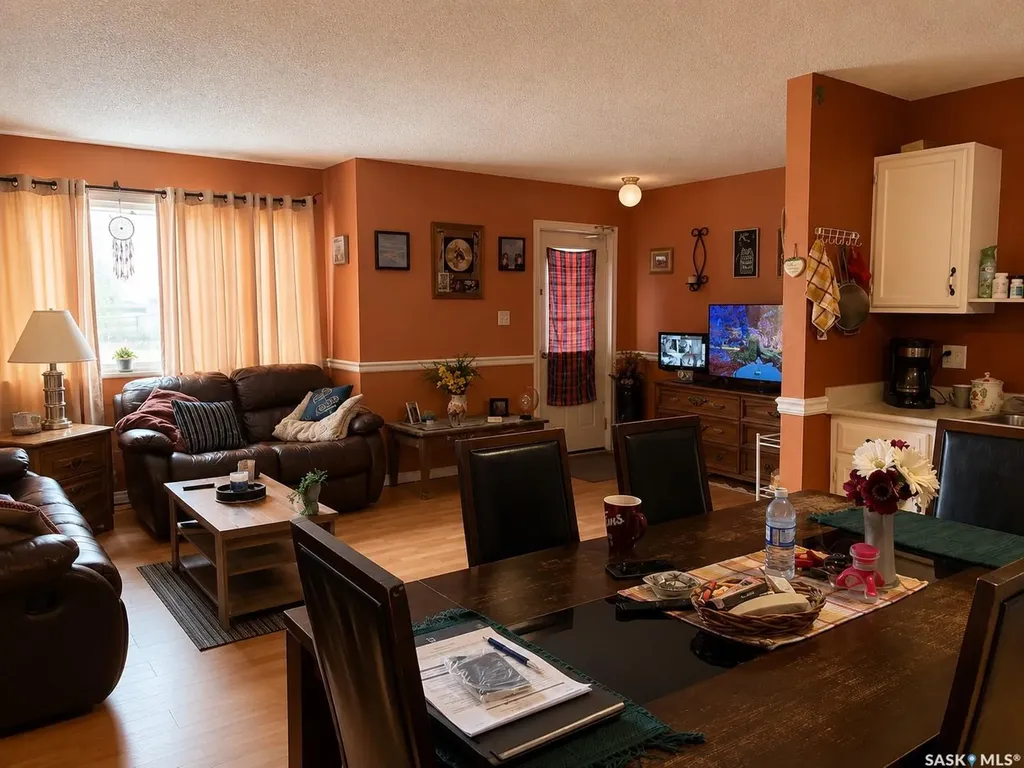 304 King Edward Street Davidson SK S7K 2Y7