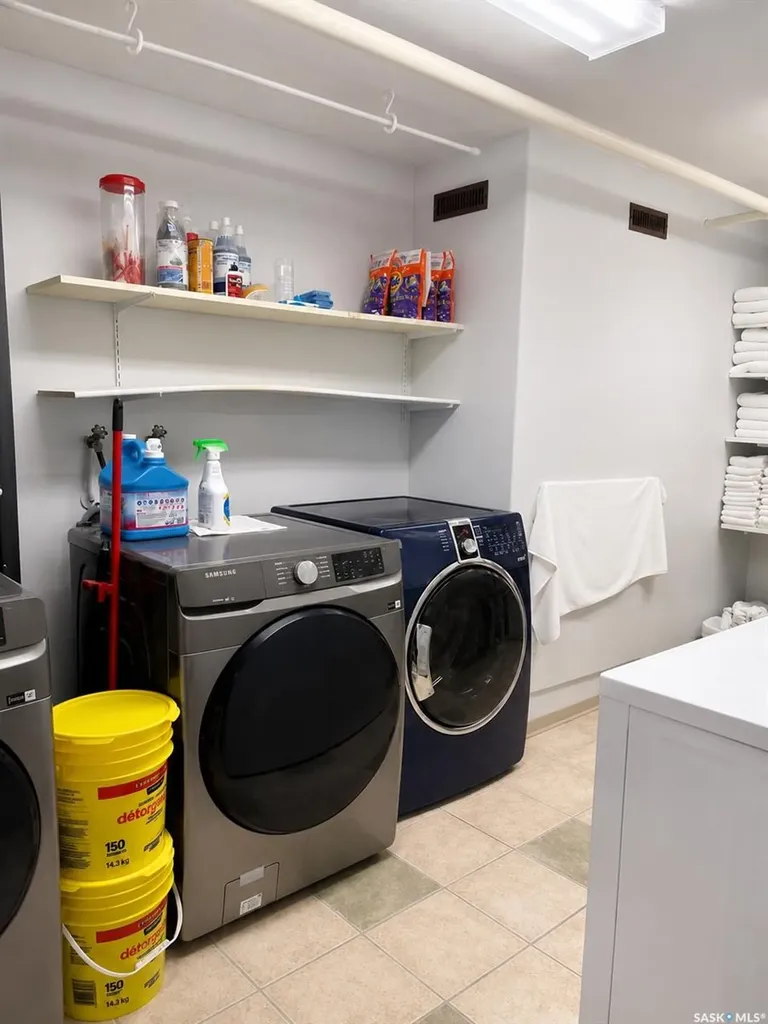 304 King Edward Street Davidson SK S7K 2Y7