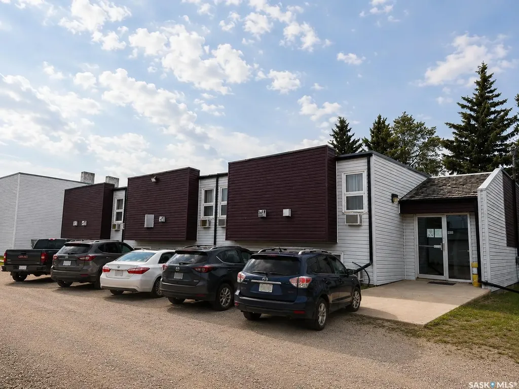 304 King Edward Street Davidson SK S7K 2Y7