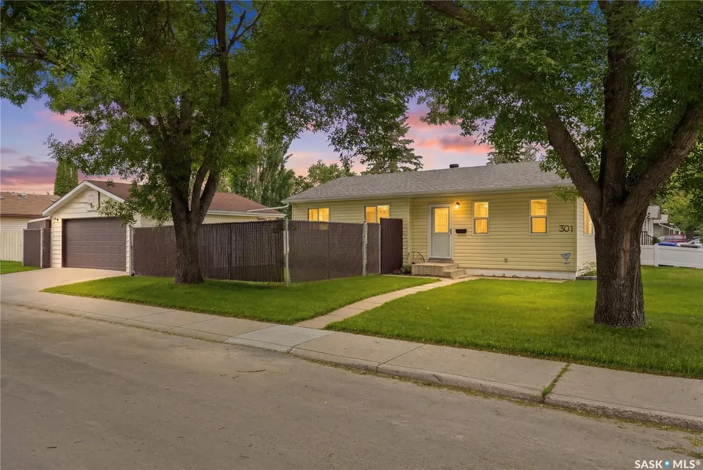 301 Fisher Crescent Saskatoon SK S7L 5E1