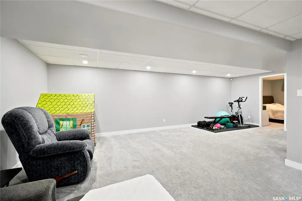 301 Fisher Crescent Saskatoon SK S7L 5E1