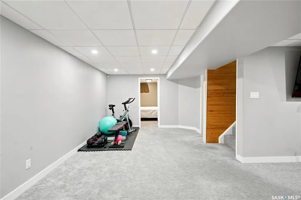301 Fisher Crescent Saskatoon SK S7L 5E1