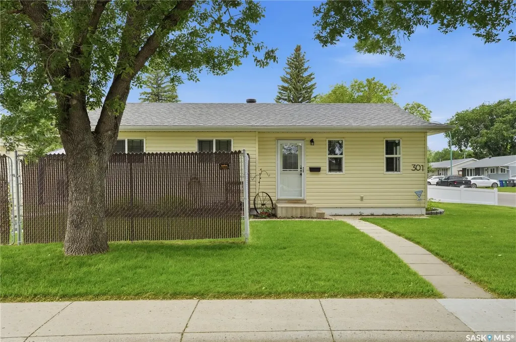 301 Fisher Crescent Saskatoon SK S7L 5E1