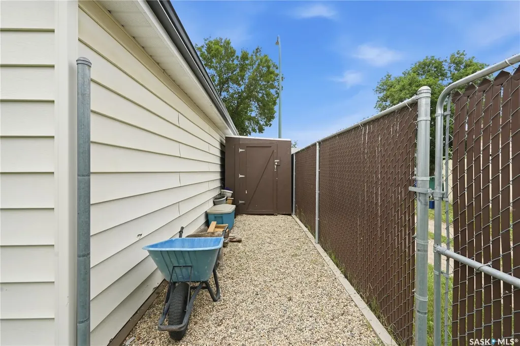 301 Fisher Crescent Saskatoon SK S7L 5E1