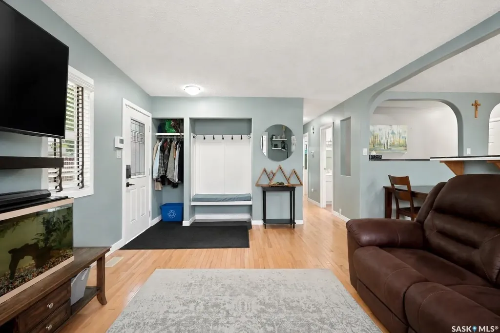 301 Fisher Crescent Saskatoon SK S7L 5E1