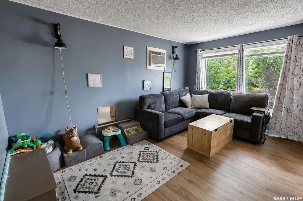 748 5th Street E Prince Albert SK S6V 0M5