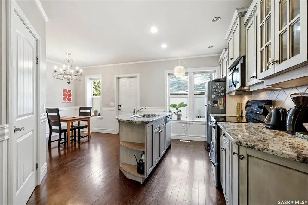 719 14th Street E Saskatoon SK S7N 0P6