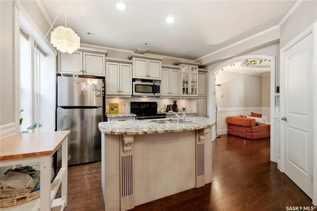 719 14th Street E Saskatoon SK S7N 0P6