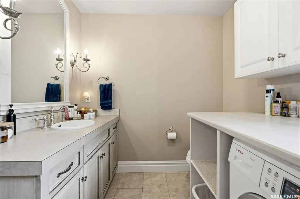 719 14th Street E Saskatoon SK S7N 0P6