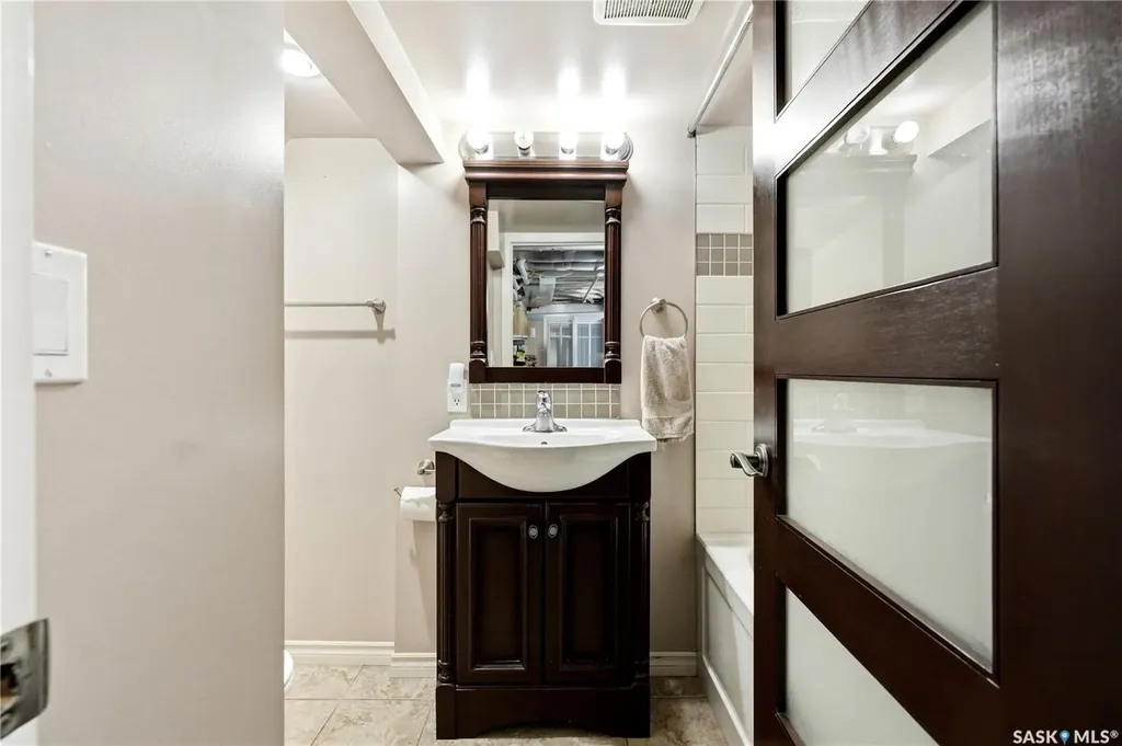 719 14th Street E Saskatoon SK S7N 0P6