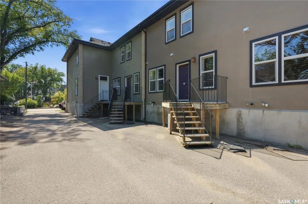 719 14th Street E Saskatoon SK S7N 0P6