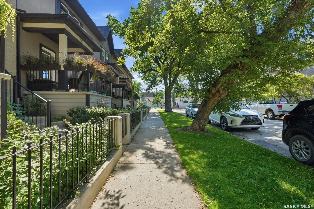 719 14th Street E Saskatoon SK S7N 0P6