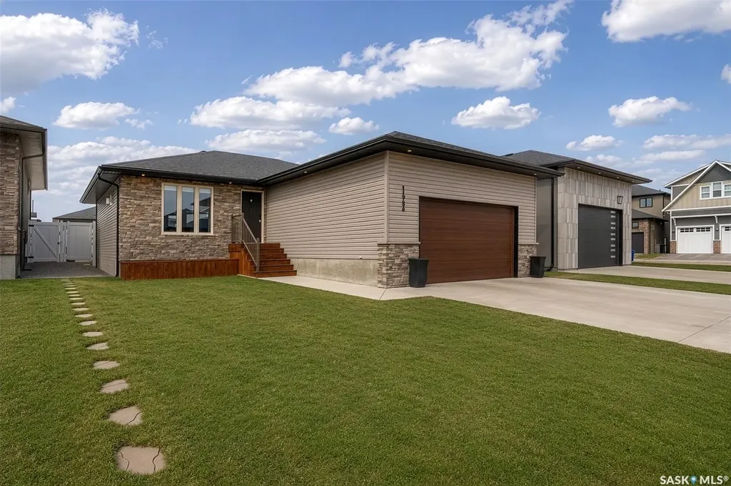 123 Hodges Crescent Moose Jaw SK S6J 0B1