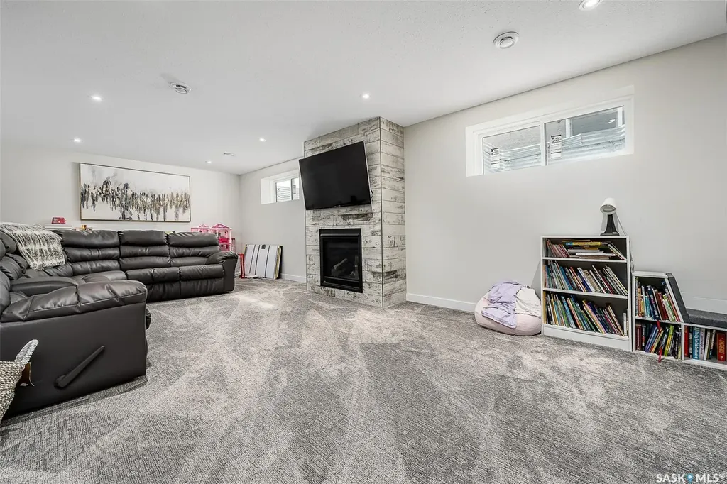 123 Hodges Crescent Moose Jaw SK S6J 0B1