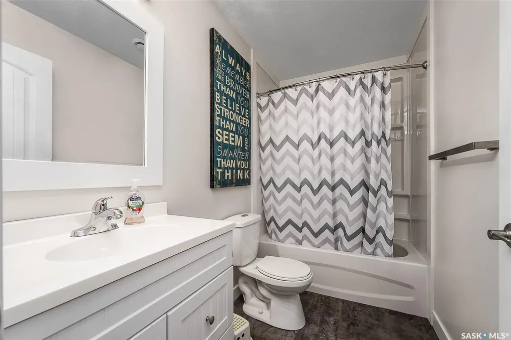 123 Hodges Crescent Moose Jaw SK S6J 0B1