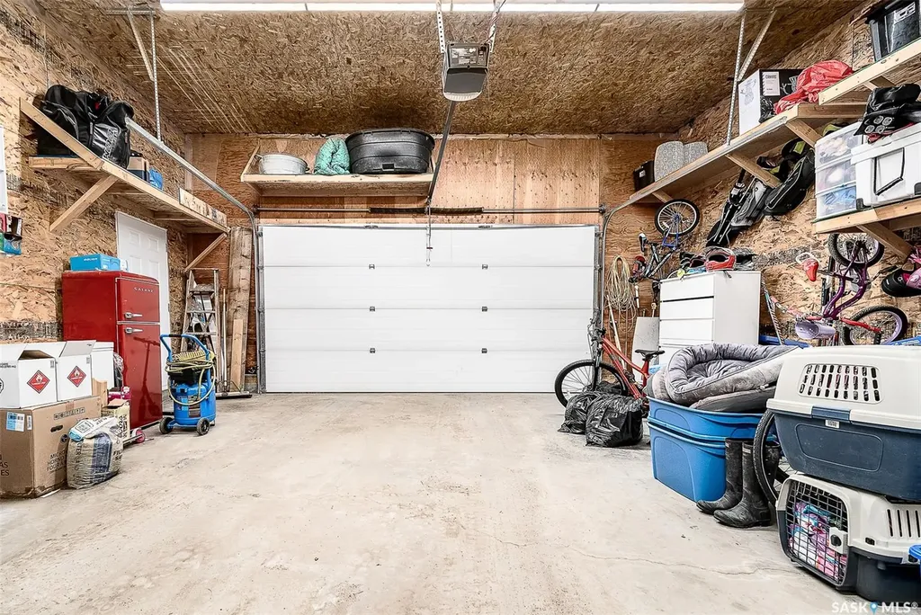 123 Hodges Crescent Moose Jaw SK S6J 0B1