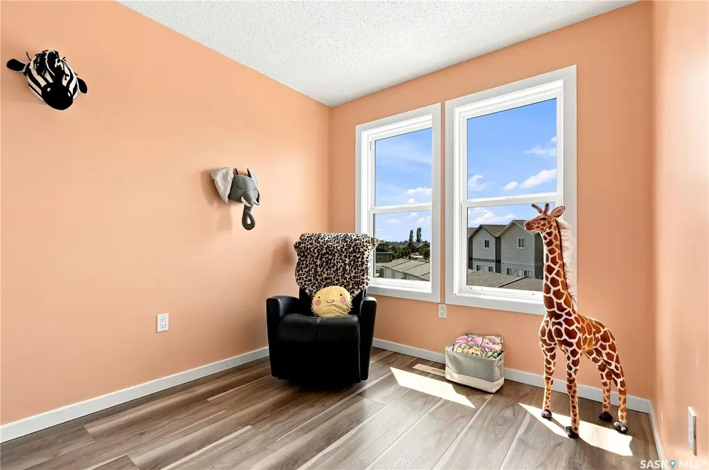 810 Hampton Circle Saskatoon SK S7R 0K1