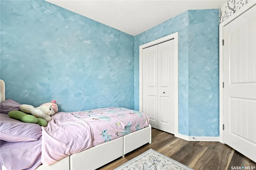 810 Hampton Circle Saskatoon SK S7R 0K1