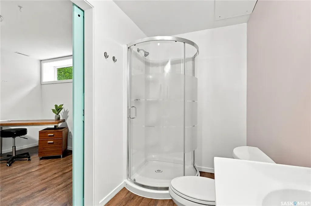 810 Hampton Circle Saskatoon SK S7R 0K1