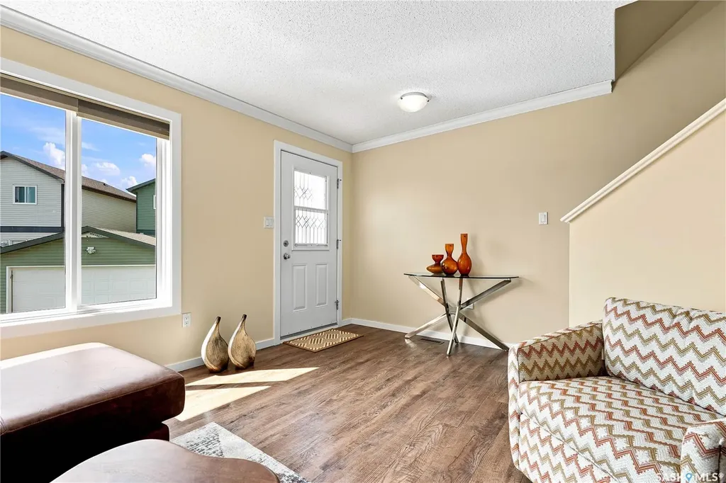 810 Hampton Circle Saskatoon SK S7R 0K1