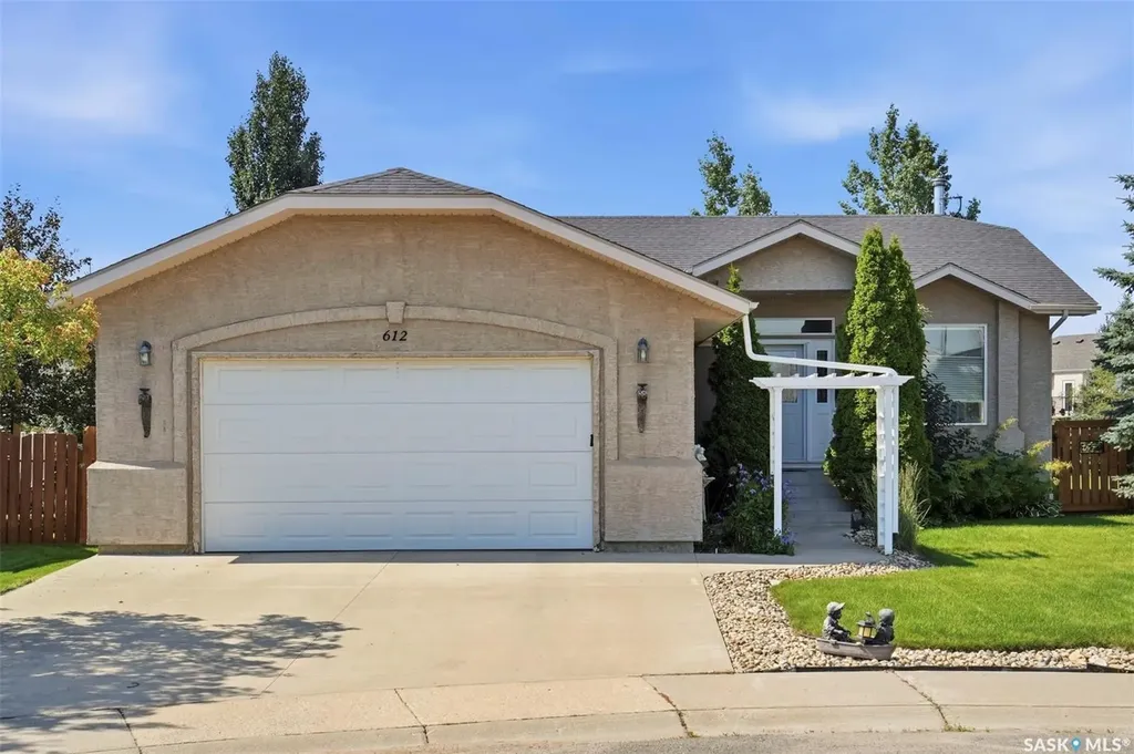 612 Giesbrecht Court Martensville SK S0K 2T2
