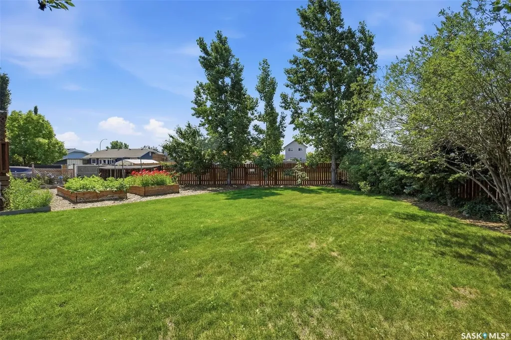 612 Giesbrecht Court Martensville SK S0K 2T2